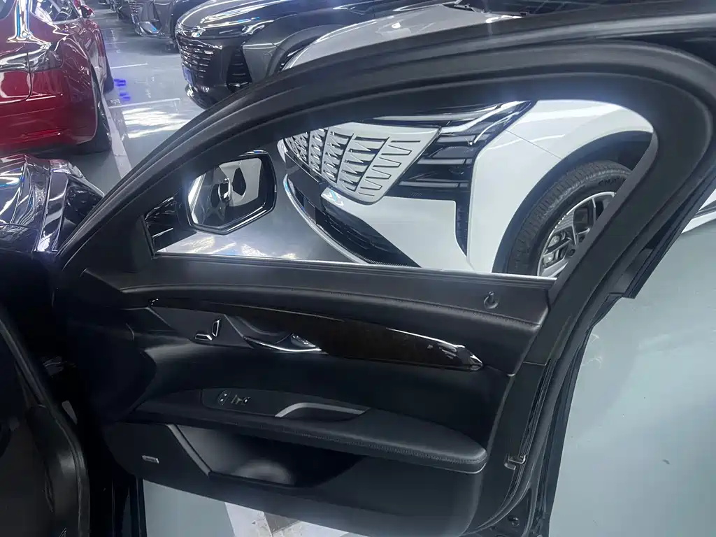 Cadillac CT6 — миниатюра 15