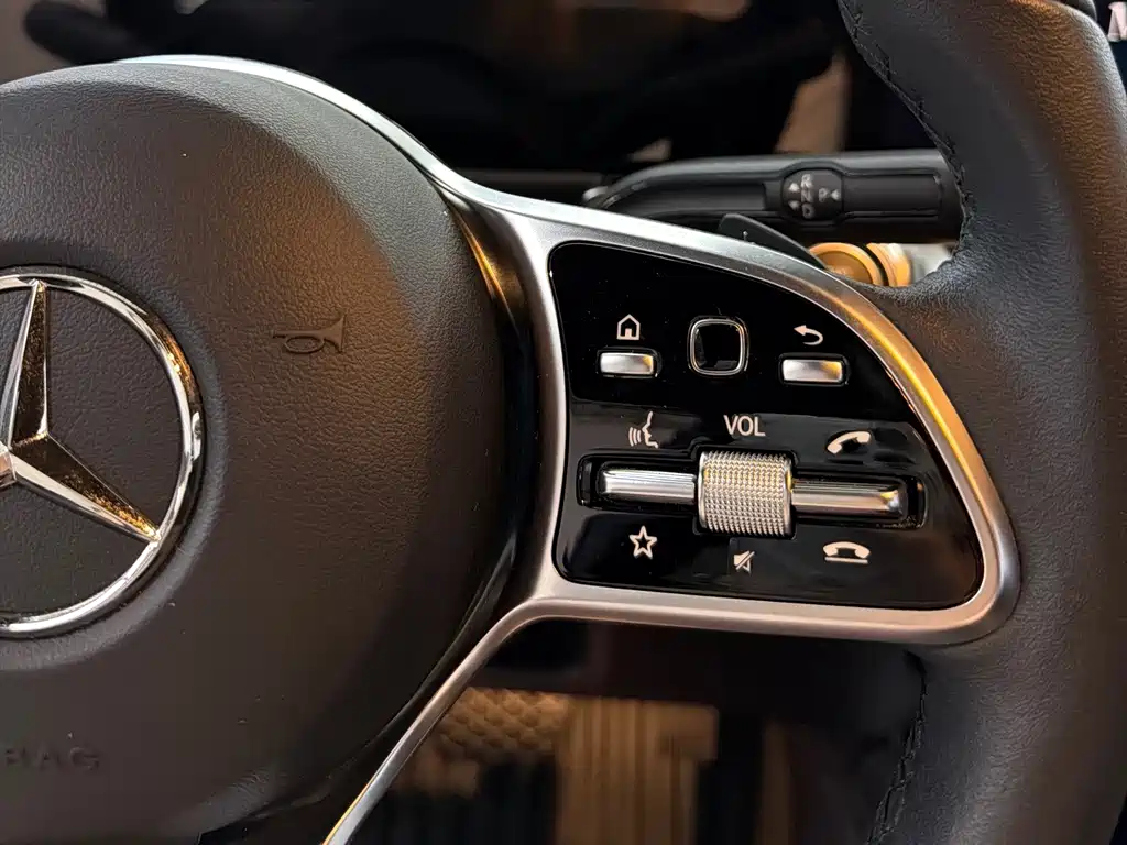 Mercedes-Benz GLB — миниатюра 14