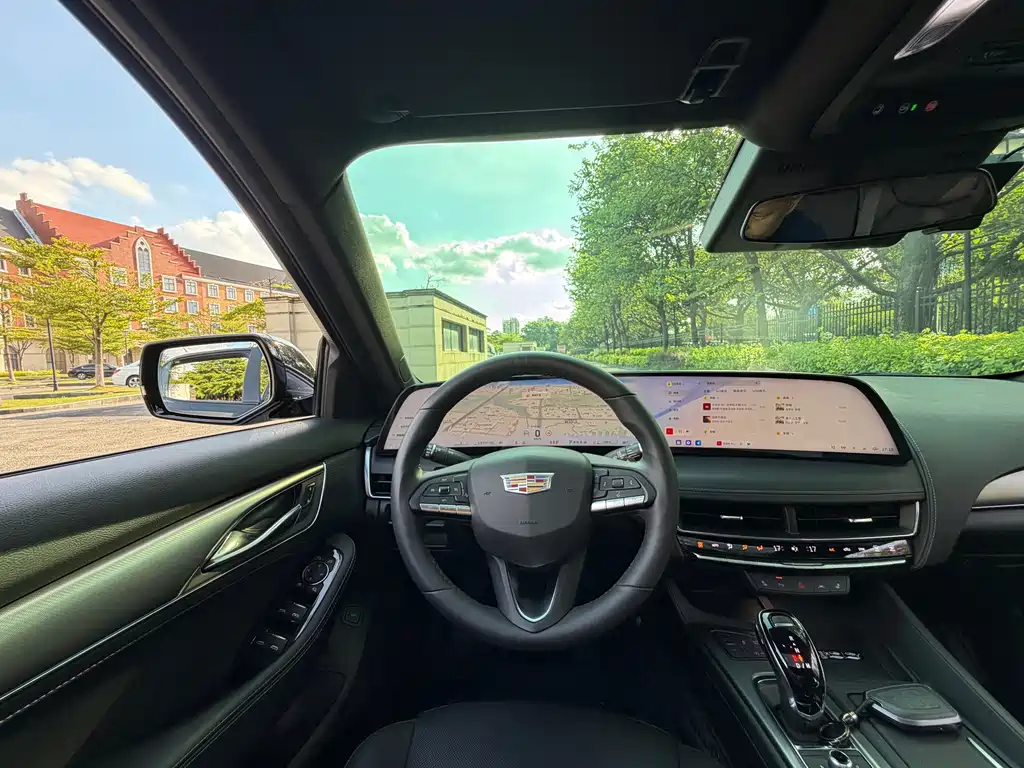 Cadillac CT5 — миниатюра 13