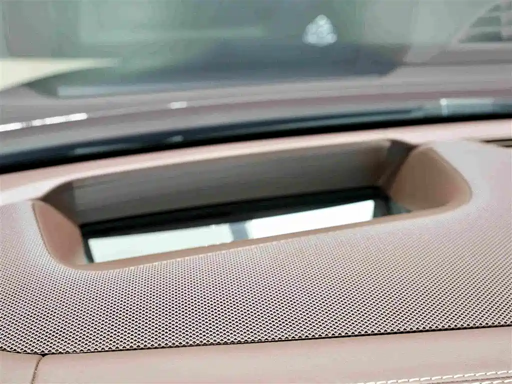 Mercedes-Benz GLS — миниатюра 17