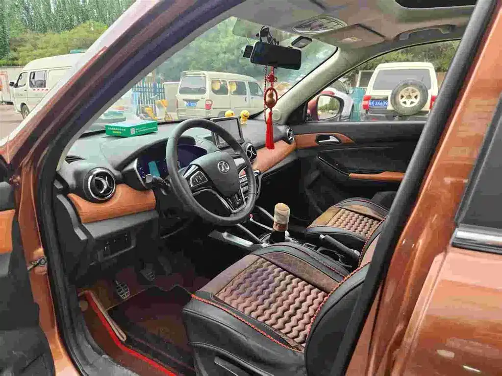 BAIC Senova X35 — миниатюра 4