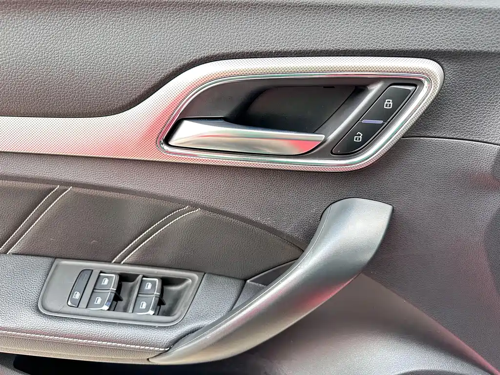 MG 6 New Energy — миниатюра 16