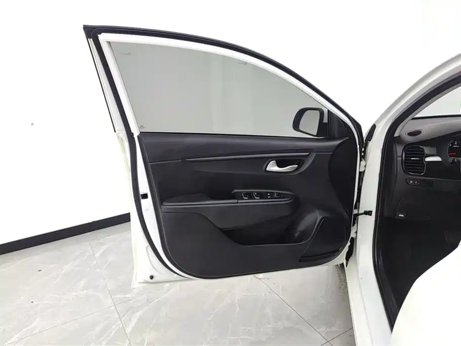 Kia K2 2017 1.4L AT GLS