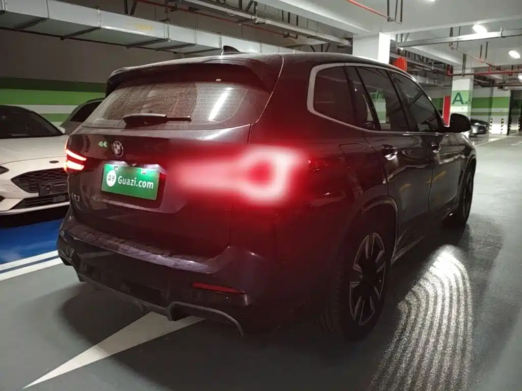 BMW iX3 — миниатюра 7