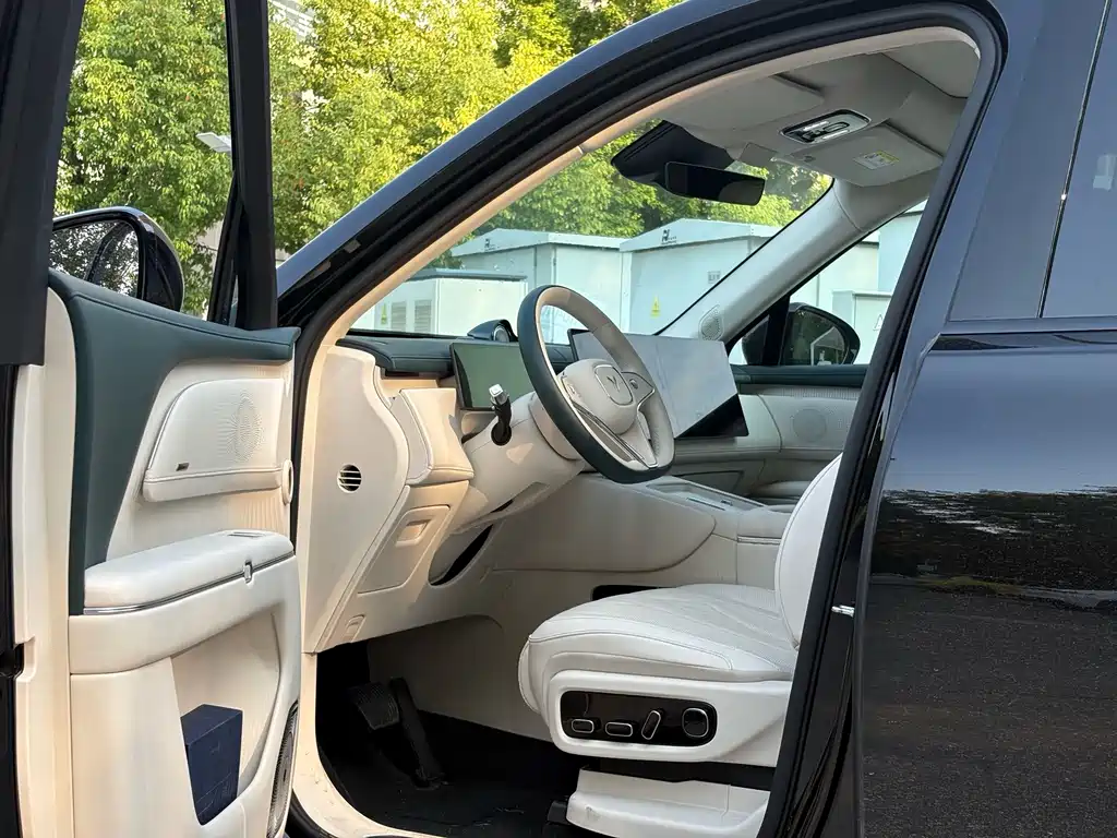 VOYAH Taishan X8 — миниатюра 11