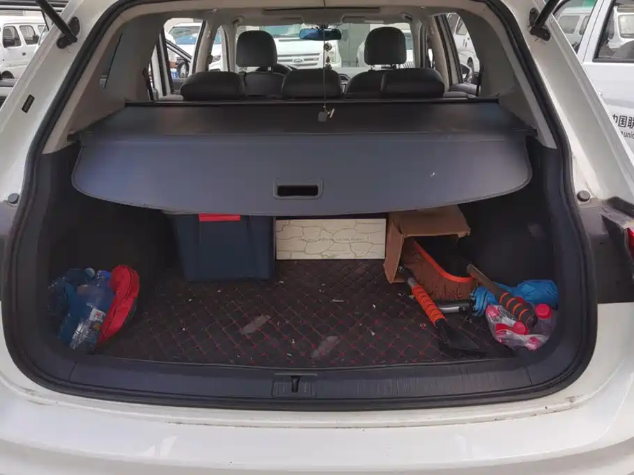 Volkswagen Tiguan L — миниатюра 4