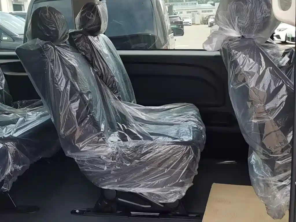Mercedes-Benz Vito 2024 2.0T Elite 7 мест