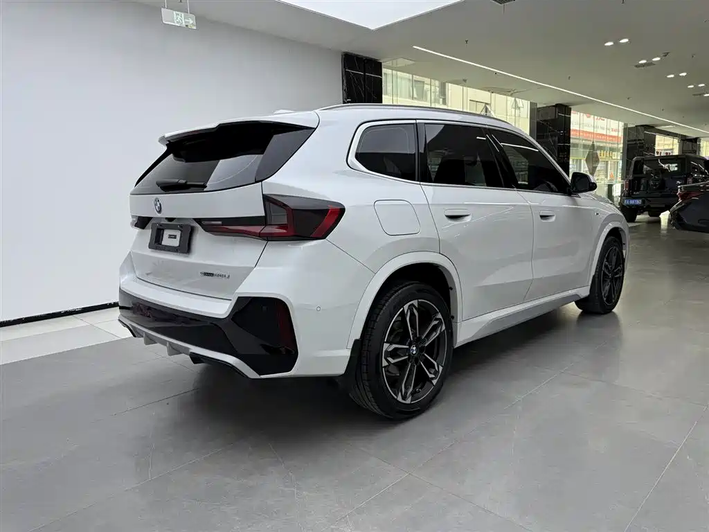 BMW X1 2024 sDrive25Li M Sport