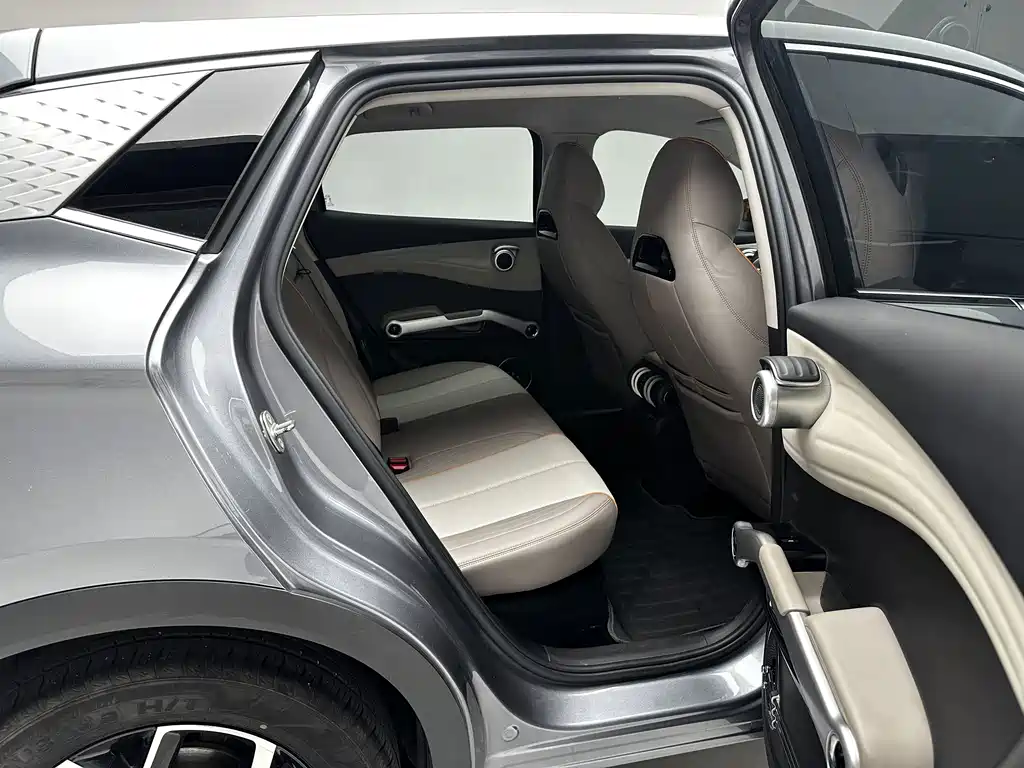 BYD Yuan Plus — миниатюра 8