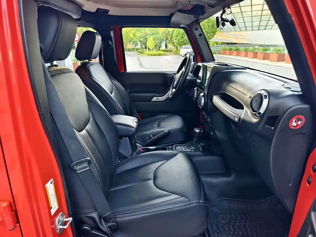 Jeep Wrangler — миниатюра 13