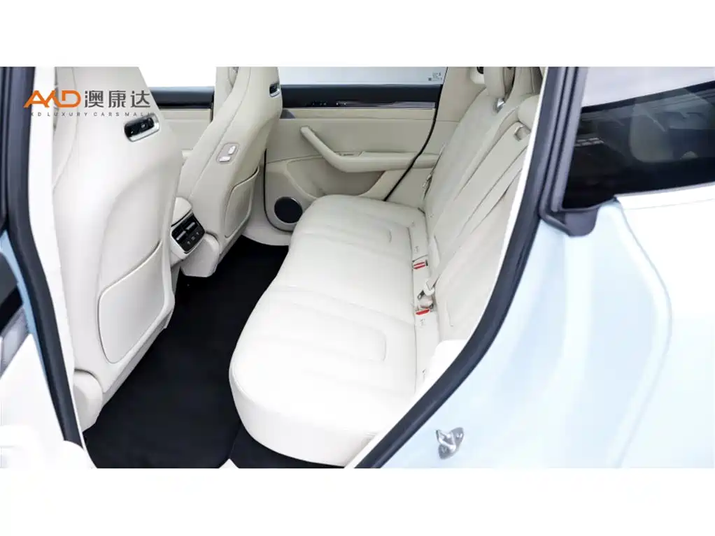 AITO WISDOM WORLD R7