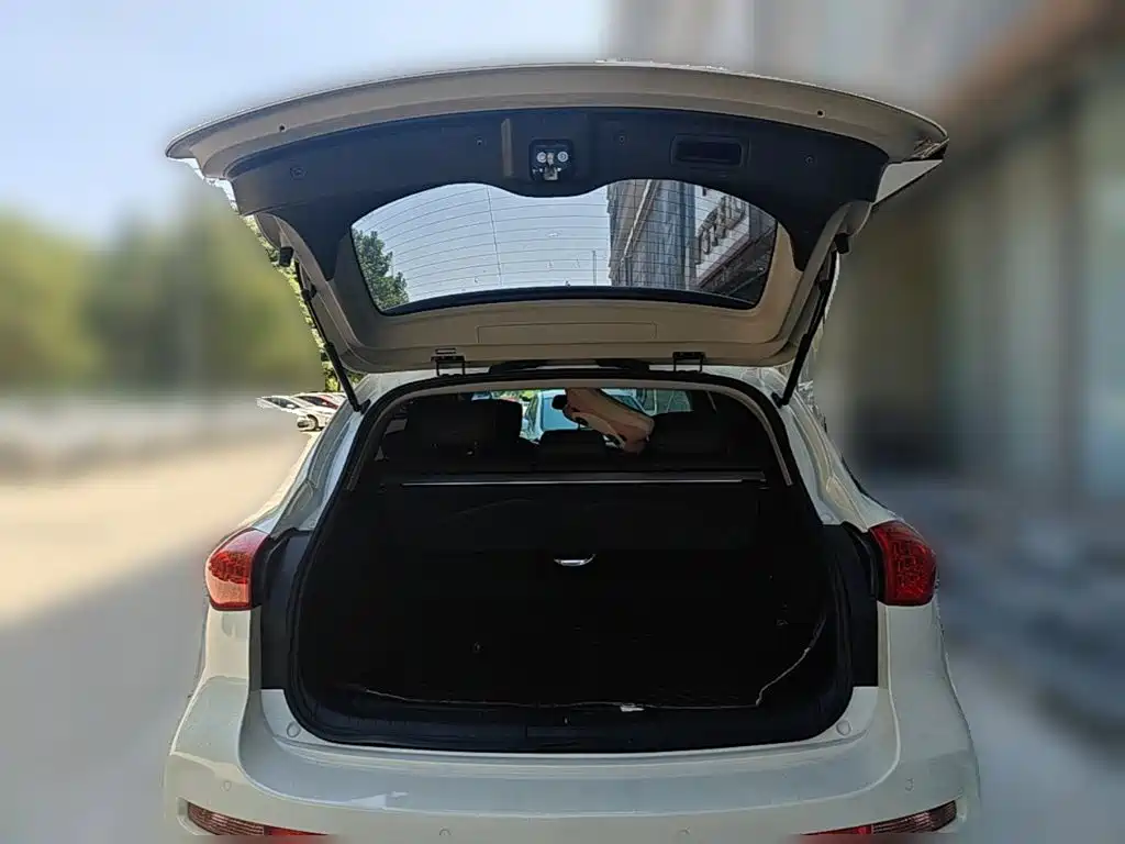 Infiniti QX50 — миниатюра 24