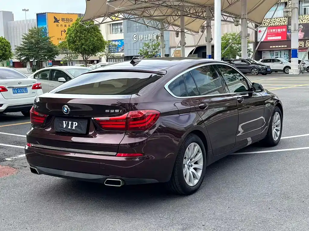 BMW 5 Series GT — миниатюра 7