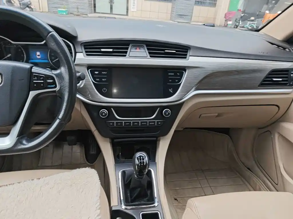 Geely Emgrand — миниатюра 13