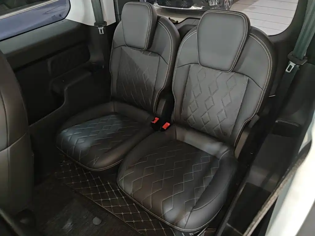 Baojun KiWi EV — миниатюра 17