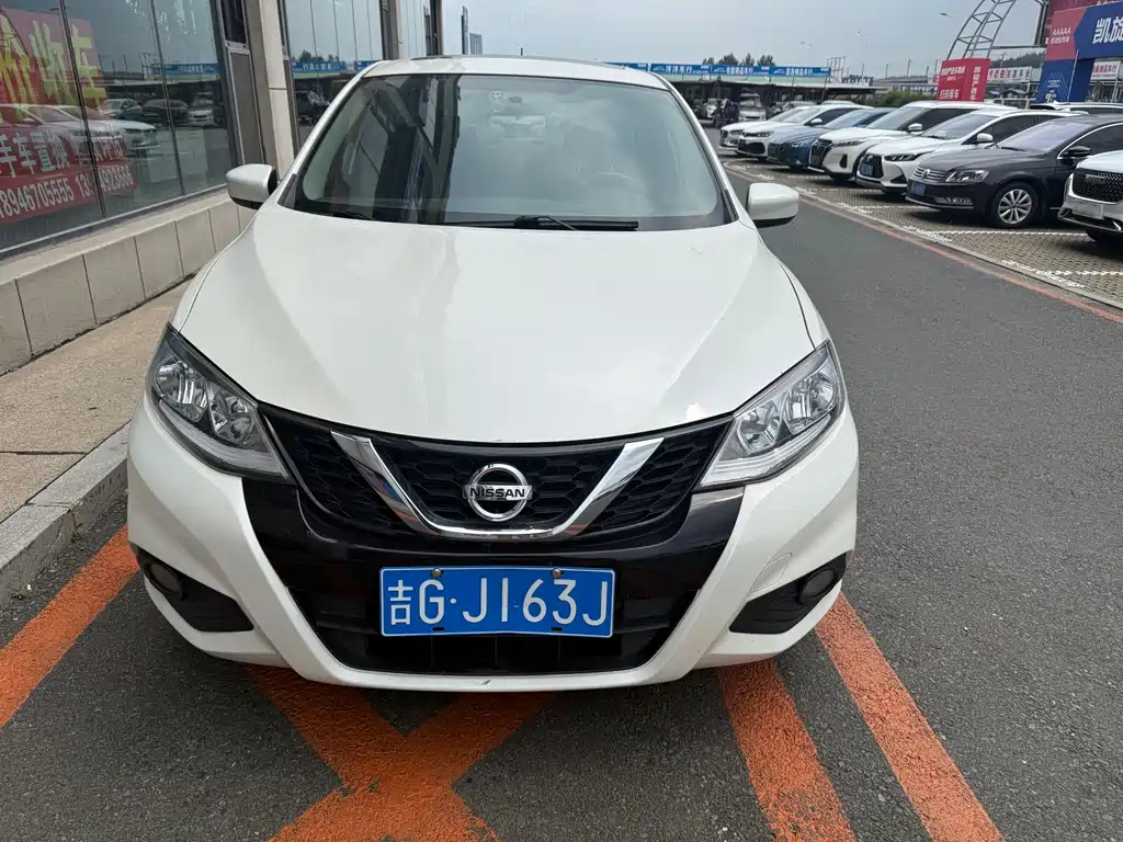 Nissan Tiida — миниатюра 2
