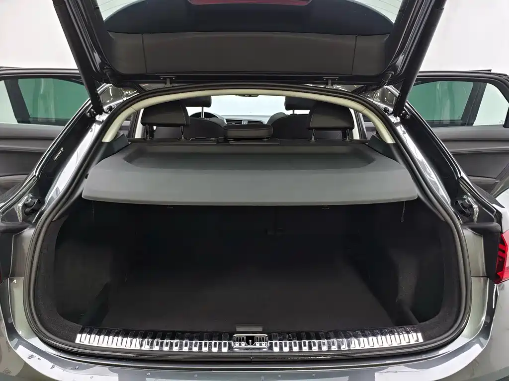 Audi Q3 Sportback — миниатюра 22