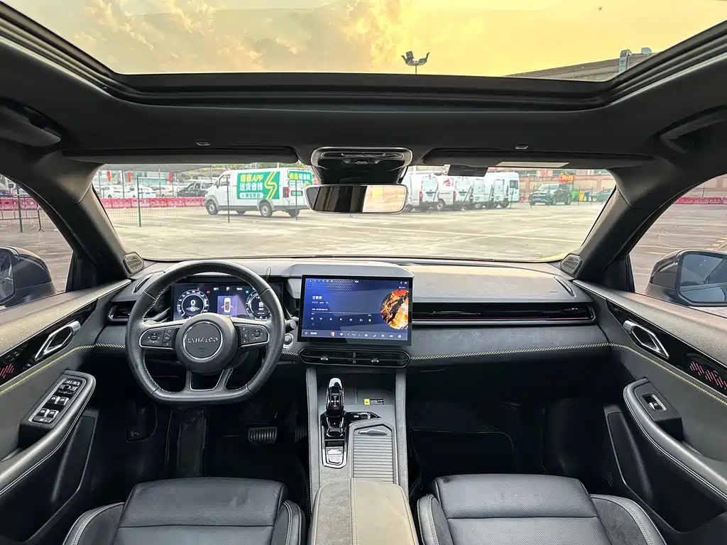 Lynk & Co 03 — миниатюра 6