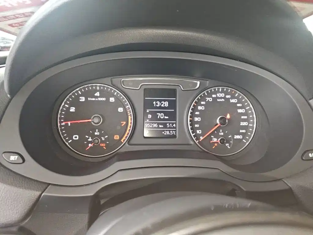 Audi Q3 — миниатюра 12