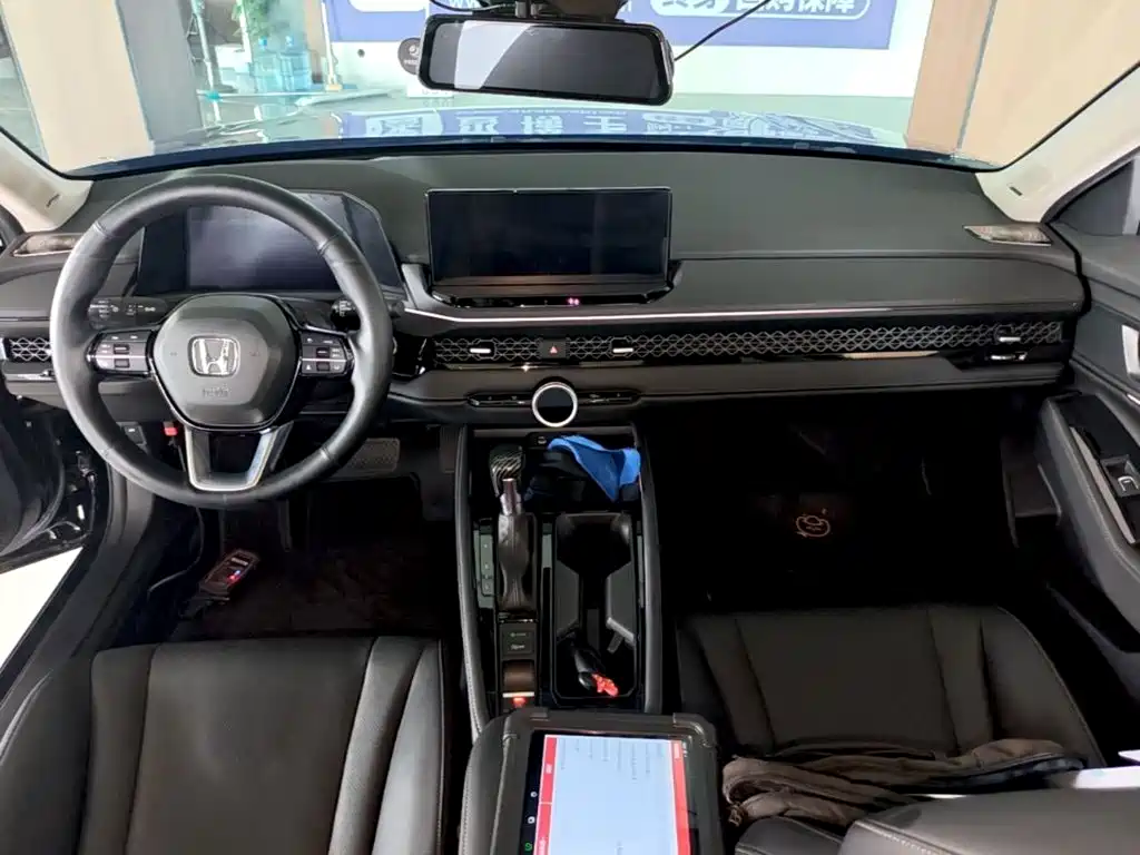 Honda Accord — миниатюра 10