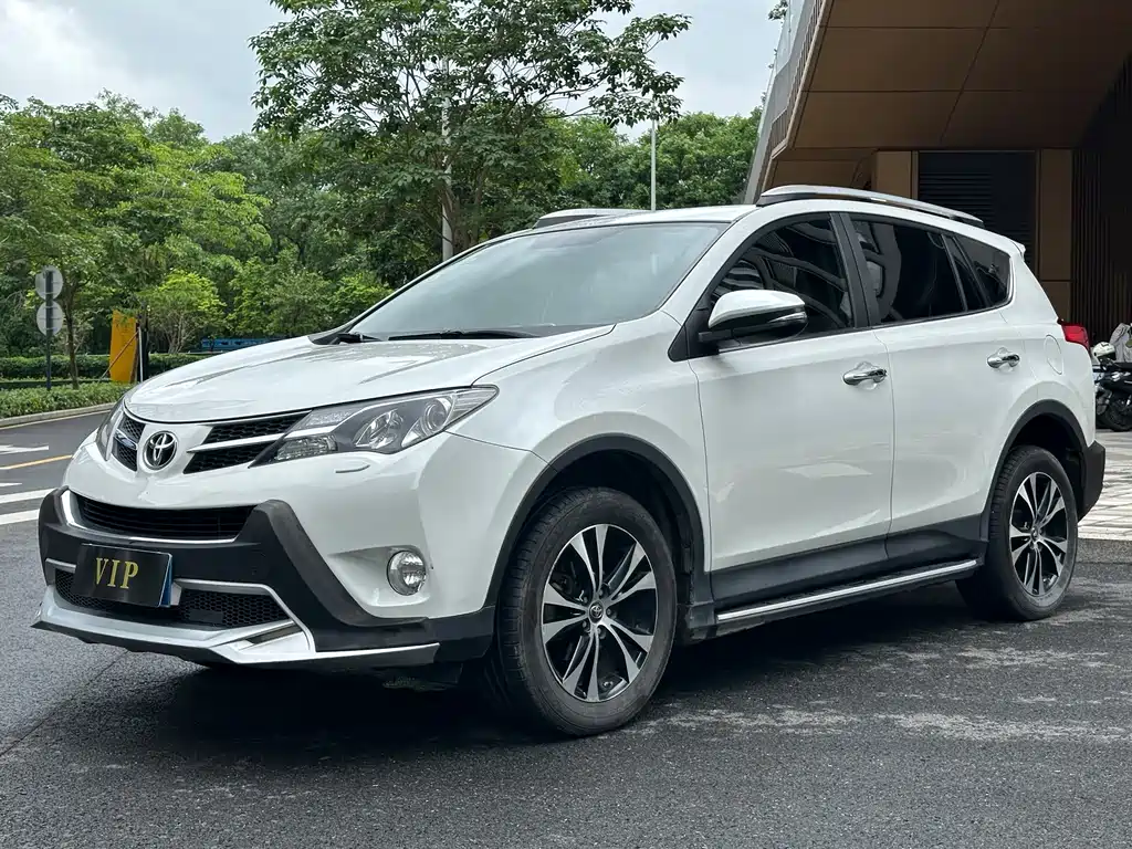 Toyota RAV4 2015