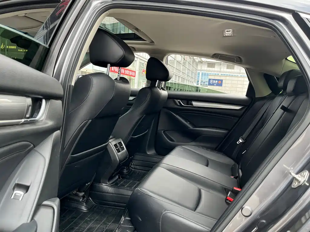 Honda Accord — миниатюра 14
