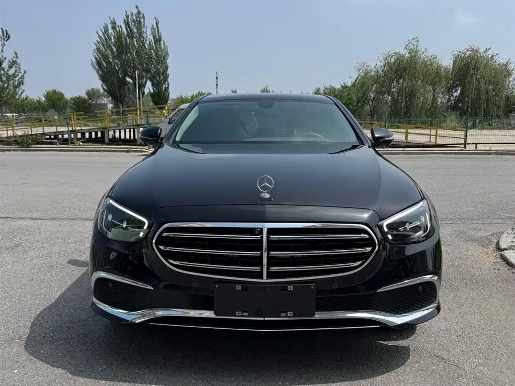 Mercedes-Benz E-Class E 2023 E 300 L Fashion