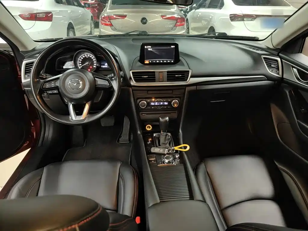 Mazda 3 Axela — миниатюра 10