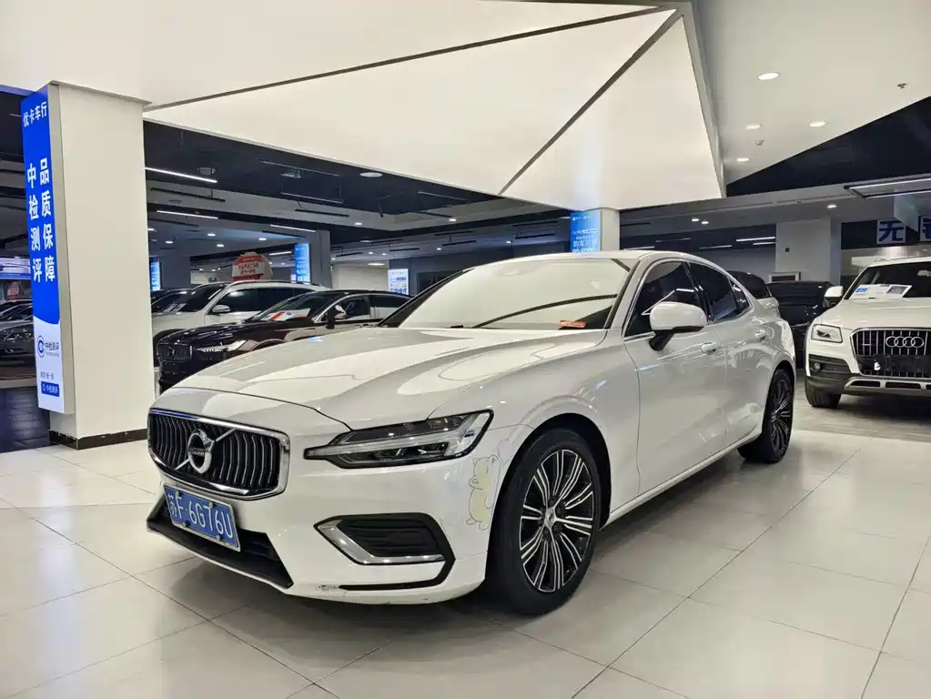 Volvo S60 2021