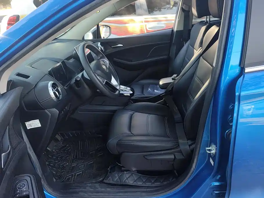 BYD Yuan EV — миниатюра 9