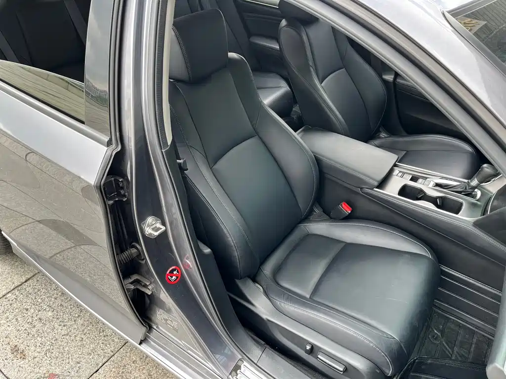 Honda Accord — миниатюра 18