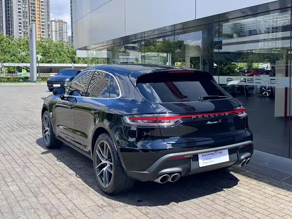 Porsche Macan — миниатюра 3