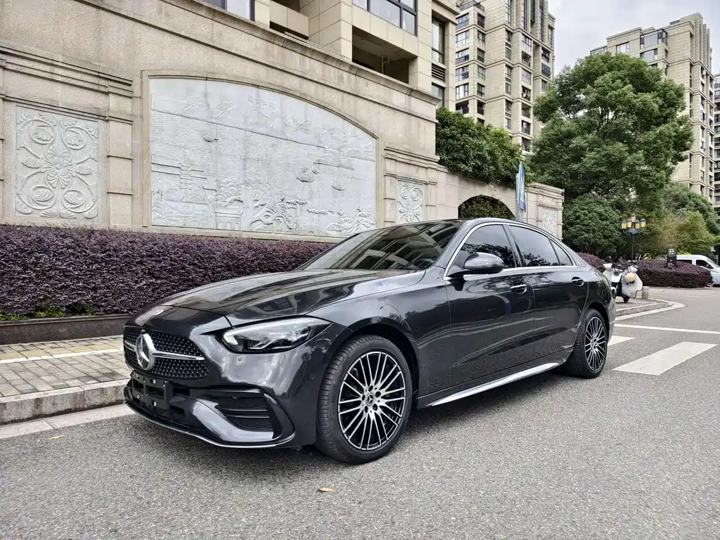 Mercedes-Benz C-Class 2024