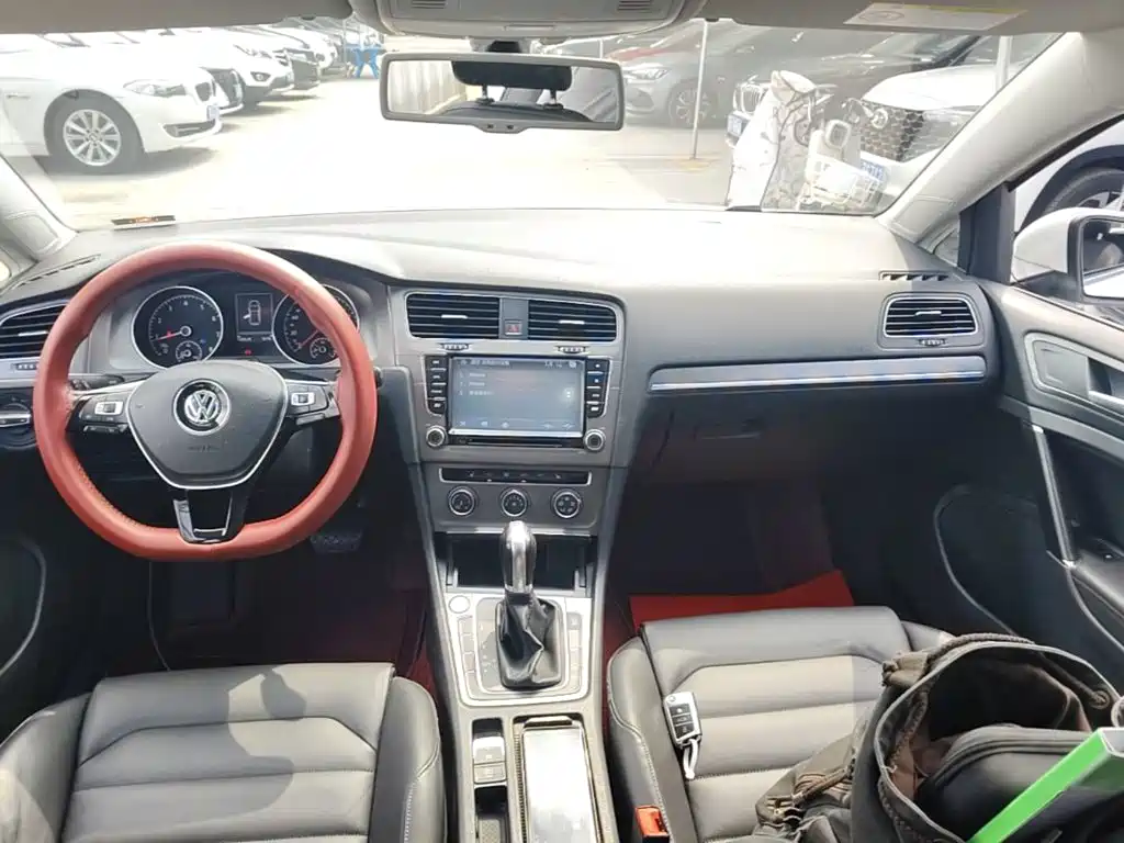 Volkswagen Golf — миниатюра 10