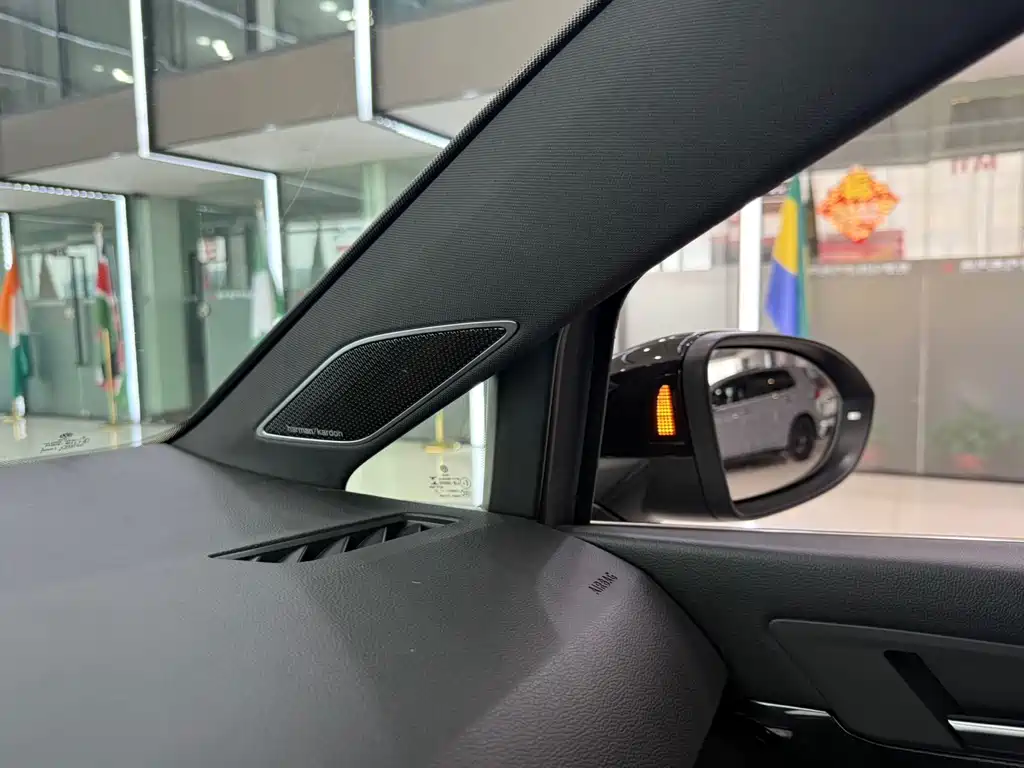Volkswagen Golf — миниатюра 13