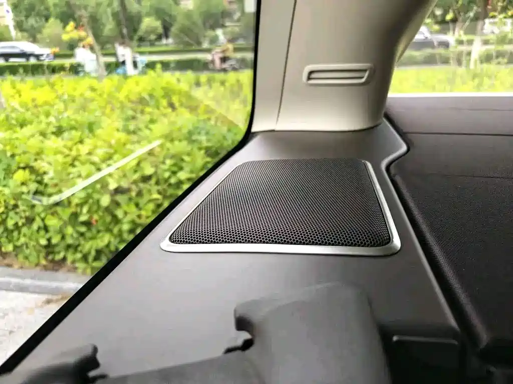 Land Rover Range Rover — миниатюра 12