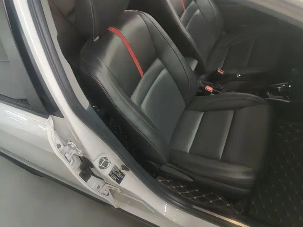 Toyota Yaris L — миниатюра 25