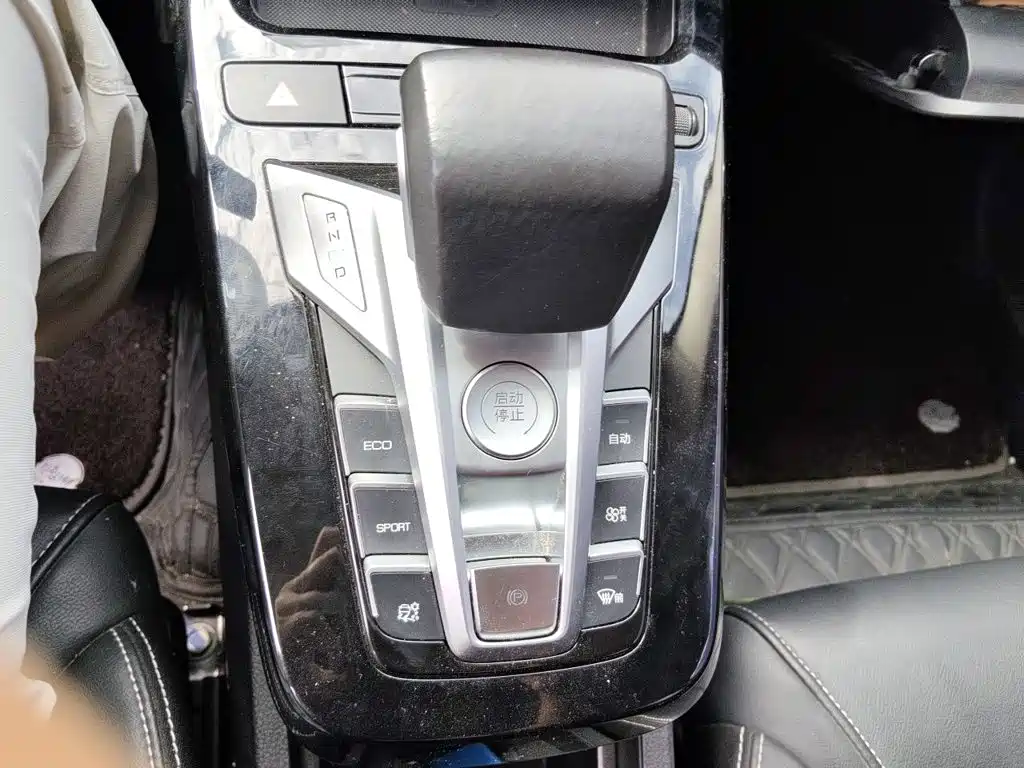 BYD Yuan EV — миниатюра 10
