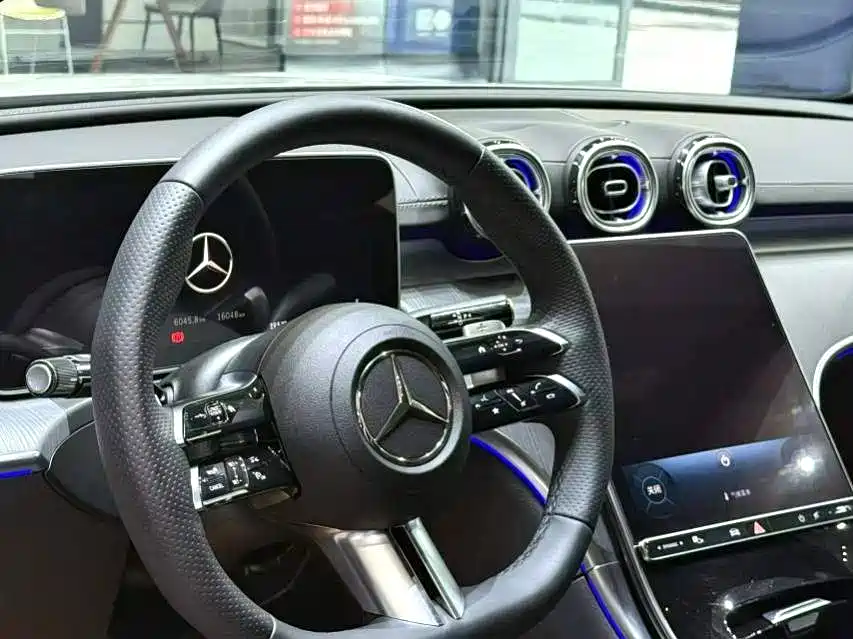 Mercedes-Benz C-Class — миниатюра 7