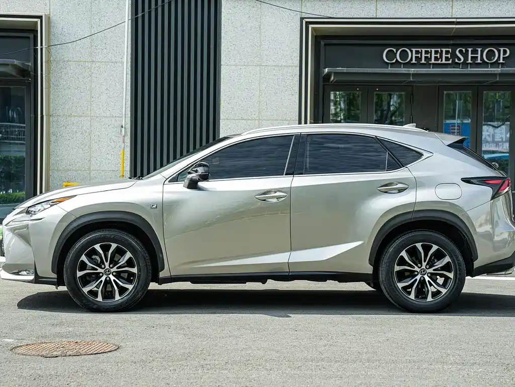 Lexus NX 2015 200t F SPORT