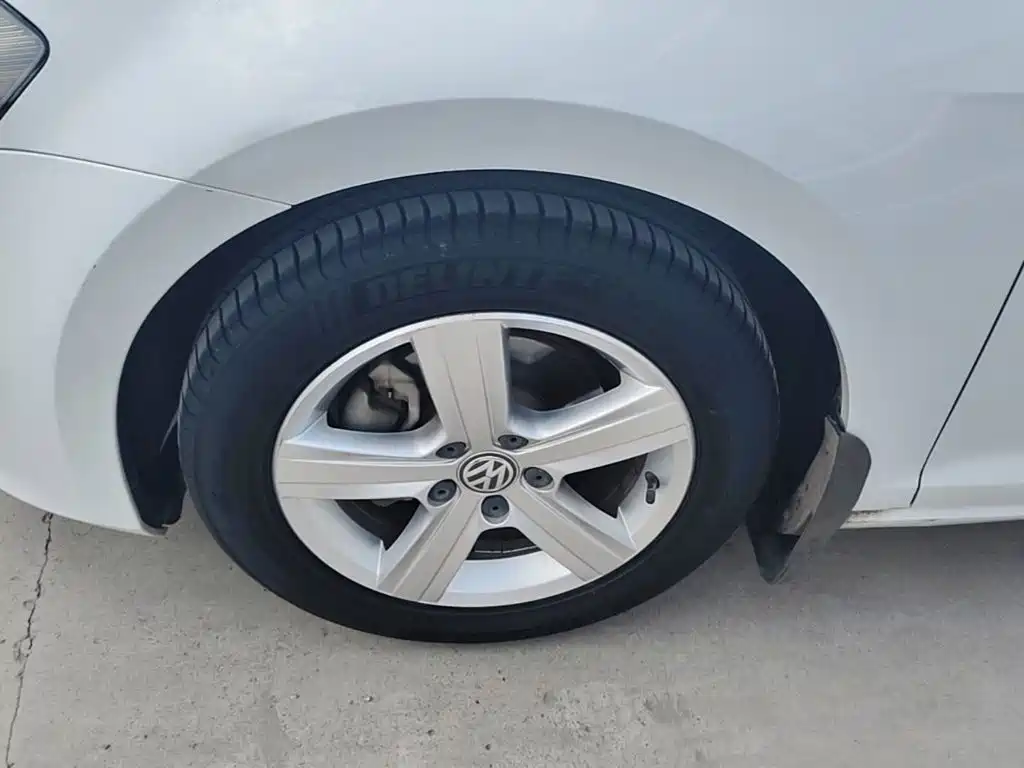 Volkswagen Golf — миниатюра 23