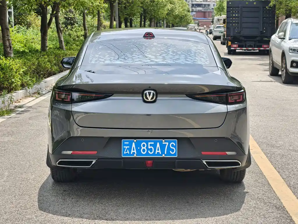 Changan Yida — миниатюра 8