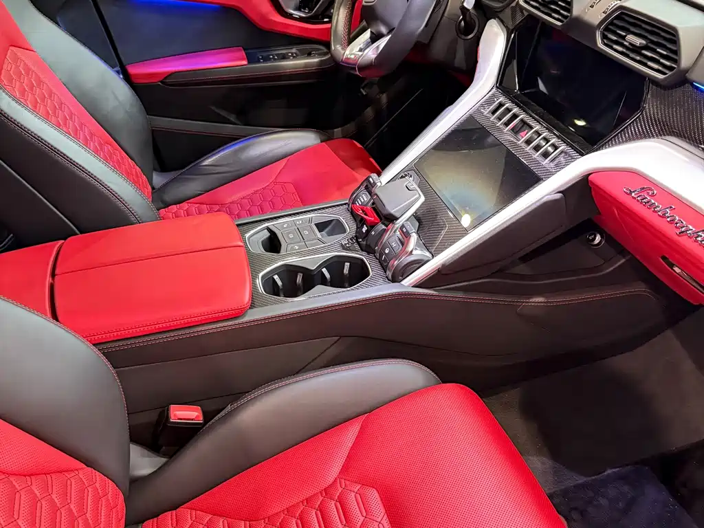 Lamborghini Urus — миниатюра 6