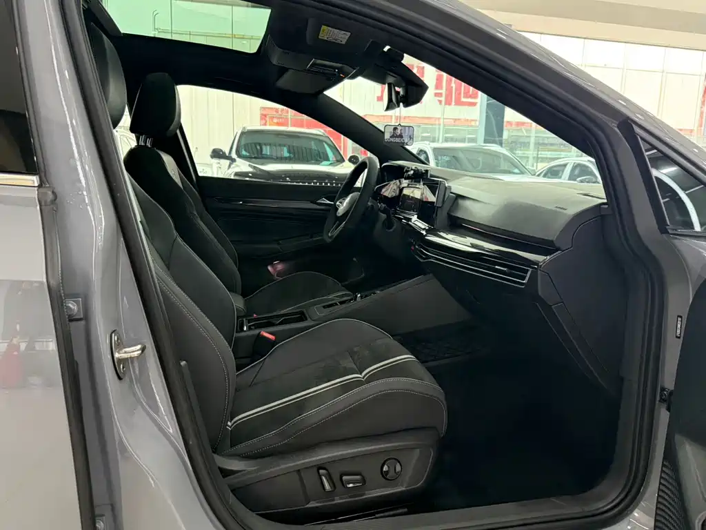 Volkswagen Golf — миниатюра 8