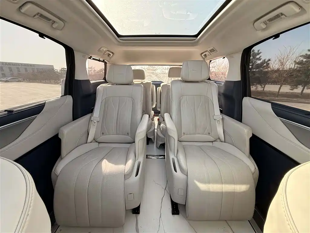 BUICK GL8 NEW ENERGY