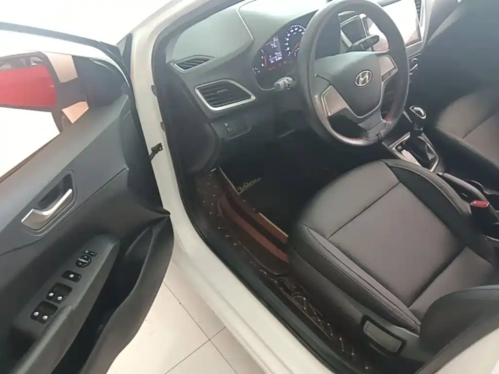Hyundai Verna — миниатюра 16