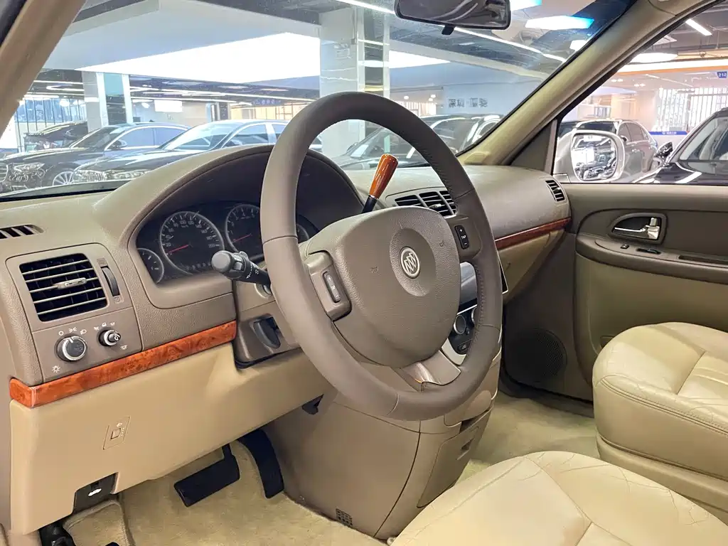 Buick GL8 — миниатюра 15