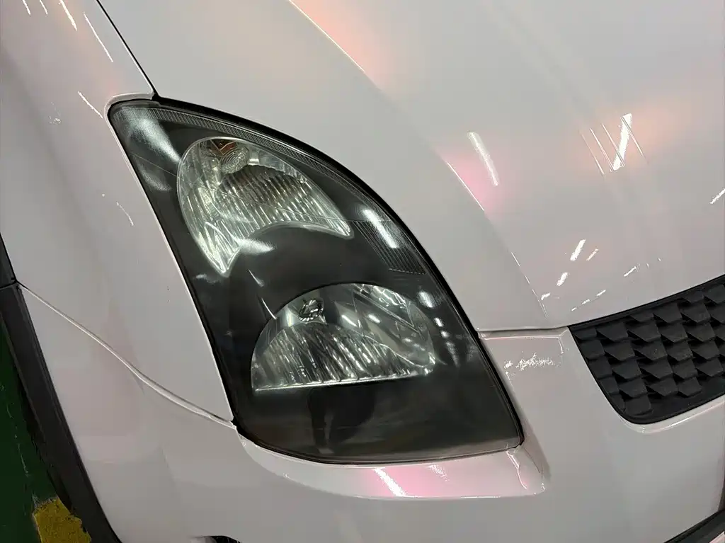 Suzuki Swift — миниатюра 10
