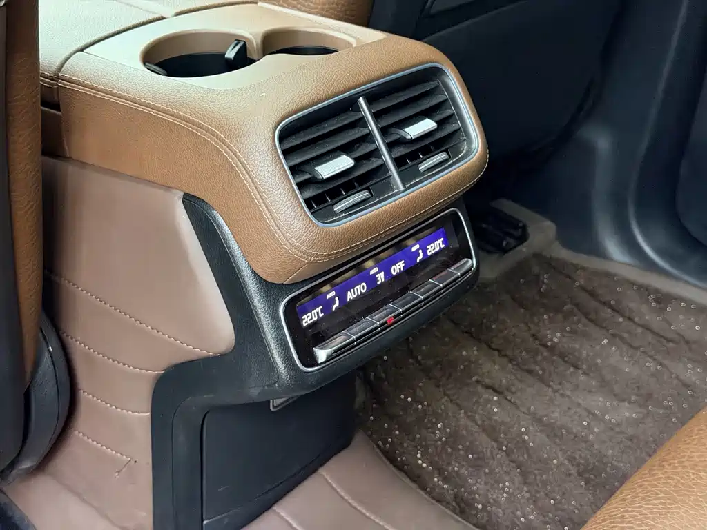 Mercedes-Benz GLS — миниатюра 15