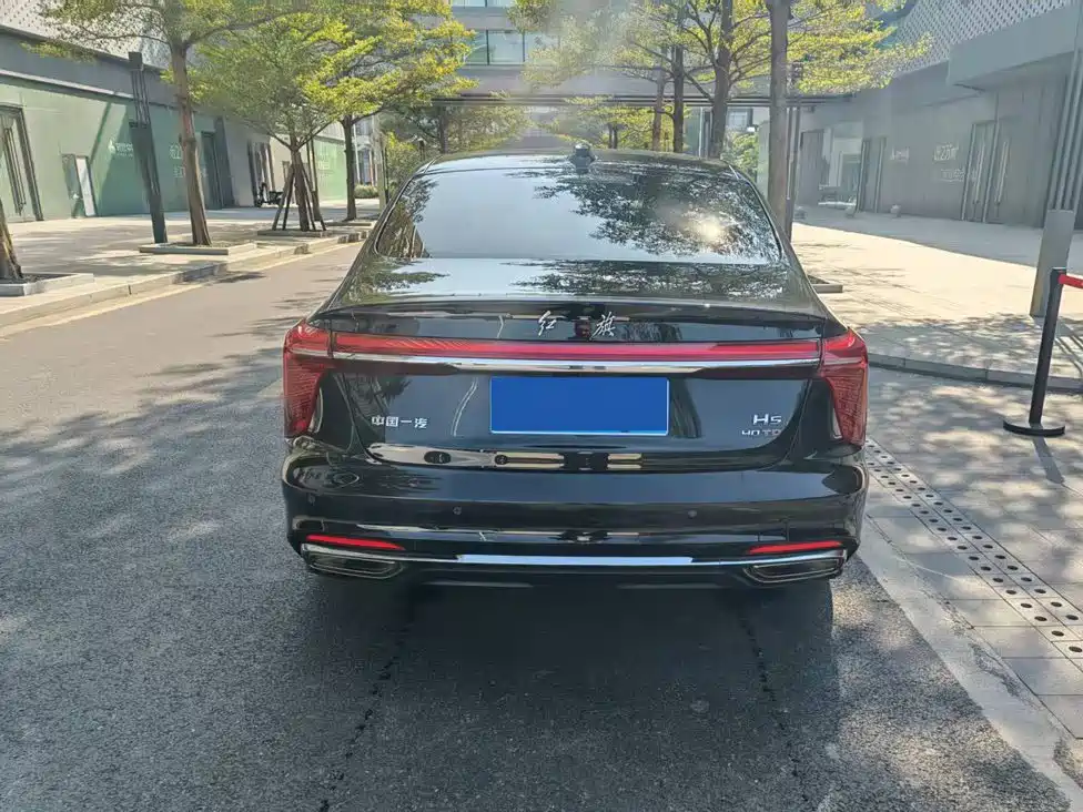 Hongqi Hongqi H5 — миниатюра 8